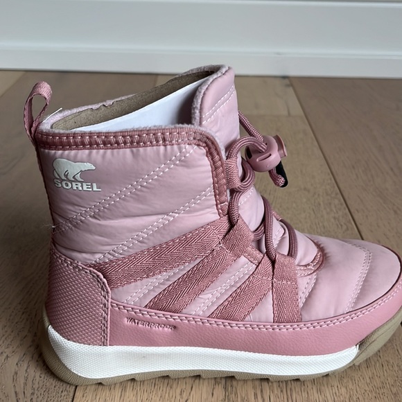 Girls Sorel Whitney 2 short pink winter boots - Picture 3 of 12